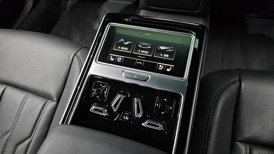 Audi A8 (D5) 55 TFSI LWB 2020 30