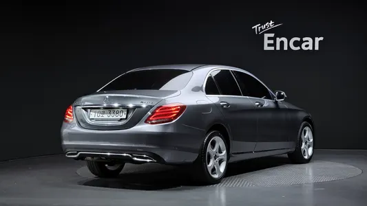 Mercedes-Benz C-Class W205 C200 4MATIC 2018