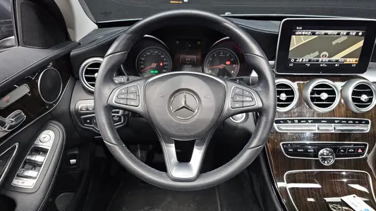 Mercedes-Benz C-Class W205 C200 4MATIC 2018 12