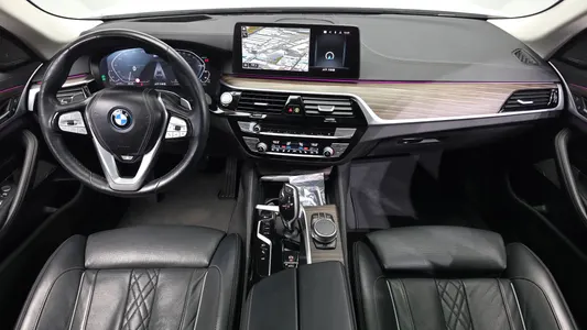 BMW 5 Series (G30) 530e 2021 7