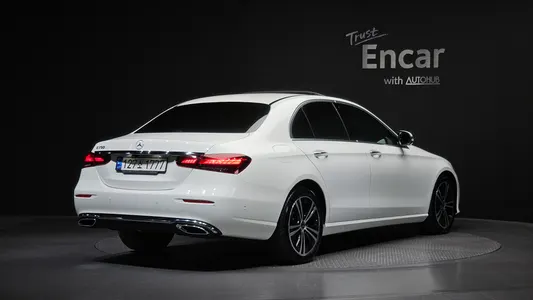 Mercedes-Benz E-Class W213 E250 2022