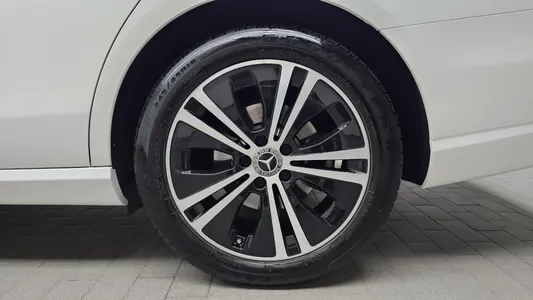 Mercedes-Benz E-Class W213 E250 2022 21