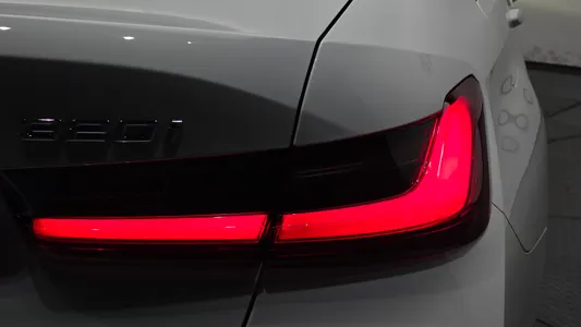 BMW 3 Series (G20) 320i M 2023 23