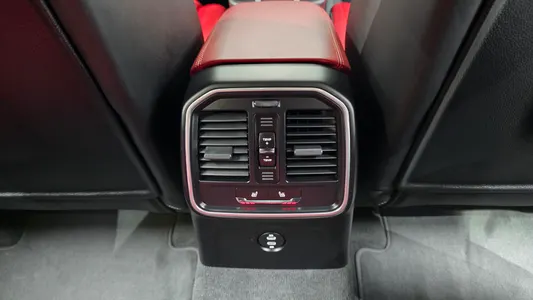Porsche 마칸 2.0 2021 18