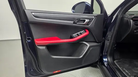 Porsche 마칸 2.0 2021 24
