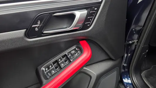 Porsche 마칸 2.0 2021 28