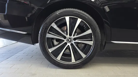Mercedes-Benz E-Class W213 E300e 2019 5