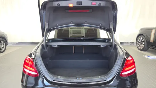 Mercedes-Benz E-Class W213 E300e 2019 20