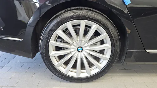 BMW 7 Series (G11) 730d xDrive 2016 5