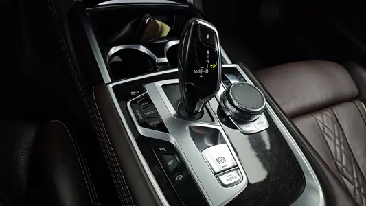 BMW 7 Series (G11) 730d xDrive 2016 9