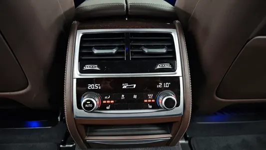 BMW 7 Series (G11) 730d xDrive 2016 18