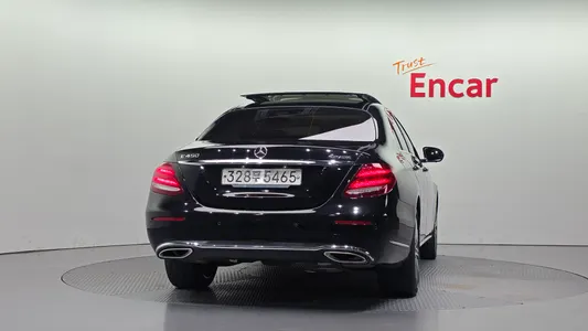 Mercedes-Benz E-Class W213 E450 4MATIC 2020 4