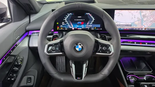 BMW 5 Series (G60) 530e xDrive M 2025 13
