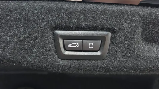 BMW 5 Series (G60) 530e xDrive M 2025 17
