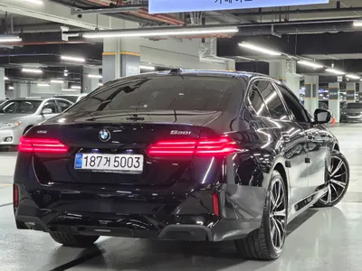 BMW 5 Series (G60) 530e xDrive M 2025 37