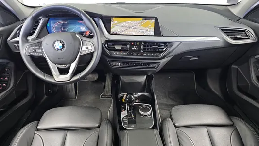 BMW 1 Series (F40) 120i 2021 7