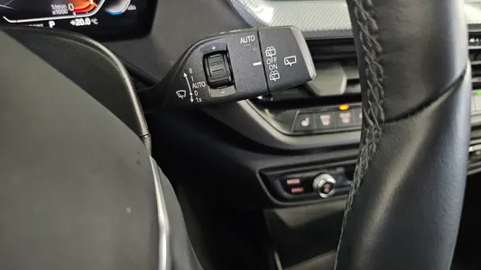 BMW 1 Series (F40) 120i 2021 14