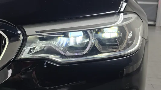 BMW 5 Series (G30) 530i xDrive 2020 22