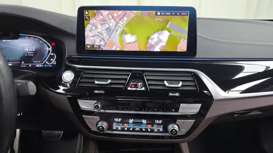 BMW 5 Series (G30) 530e M 2021 12