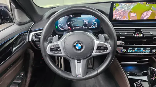 BMW 5 Series (G30) 530e M 2021 13
