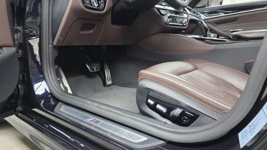 BMW 5 Series (G30) 530e M 2021 17