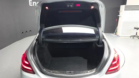 Mercedes-Benz S-Class W222 S560L 4MATIC 2019 19