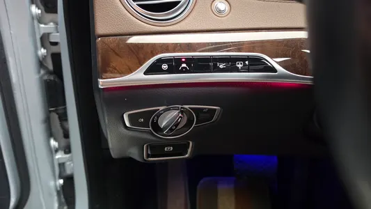 Mercedes-Benz S-Class W222 S560L 4MATIC 2019 34
