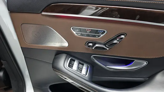 Mercedes-Benz S-Class W222 S560L 4MATIC 2019 30