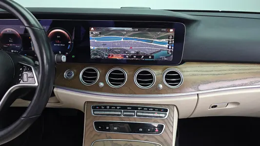 Mercedes-Benz E-Class W213 E250 2022 13