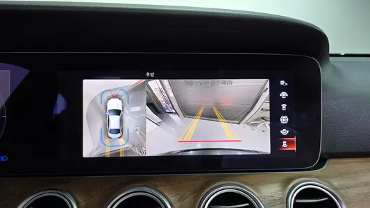 Mercedes-Benz E-Class W213 E250 2022 14