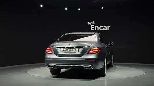 Mercedes-Benz E-Class W213 E300 4MATIC 2017 4
