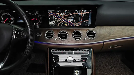 Mercedes-Benz E-Class W213 E300 4MATIC 2017 14