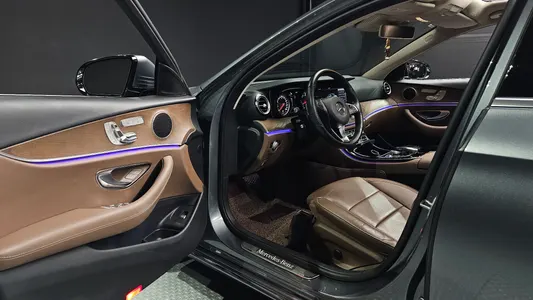 Mercedes-Benz E-Class W213 E300 4MATIC 2017 10