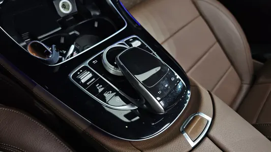 Mercedes-Benz E-Class W213 E300 4MATIC 2017 35