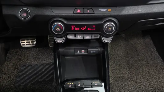 Kia Stonic 1.6 2017 17
