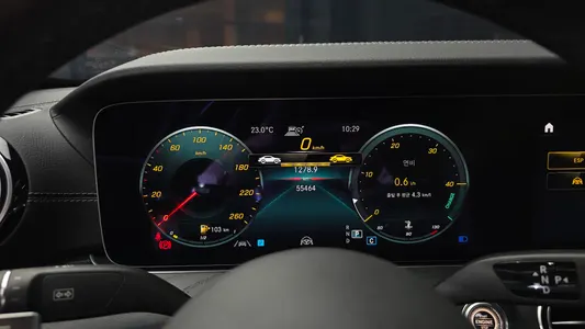 Mercedes-Benz E-Class W213 E220d 4MATIC AMG Line 2022 7