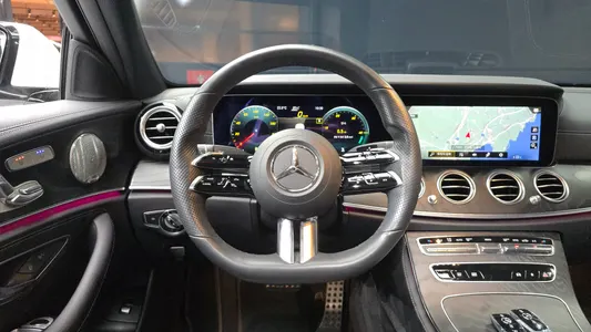 Mercedes-Benz E-Class W213 E220d 4MATIC AMG Line 2022 12