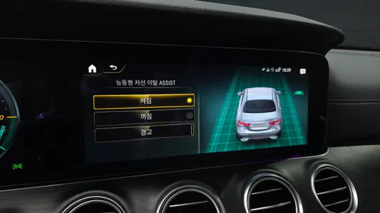 Mercedes-Benz E-Class W213 E220d 4MATIC AMG Line 2022 14