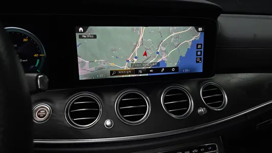 Mercedes-Benz E-Class W213 E220d 4MATIC AMG Line 2022 16