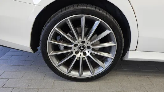Mercedes-Benz E-Class W213 E350 4MATIC AMG Line 2022 5