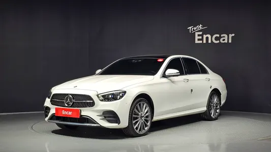 Mercedes-Benz E-Class W213 E350 4MATIC AMG Line 2022