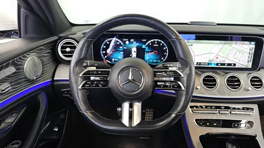 Mercedes-Benz E-Class W213 E350 4MATIC AMG Line 2022 13