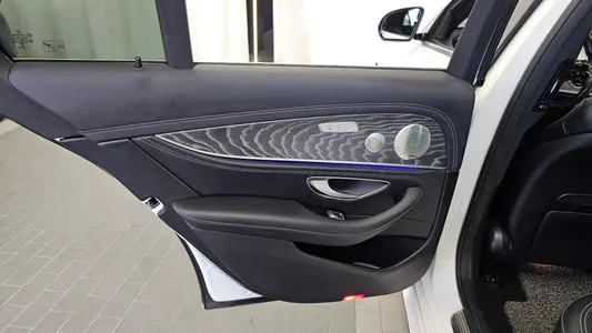 Mercedes-Benz E-Class W213 E350 4MATIC AMG Line 2022 25
