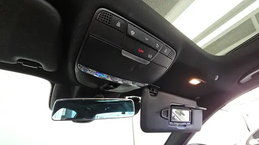 Mercedes-Benz E-Class W213 E350 4MATIC AMG Line 2022 26
