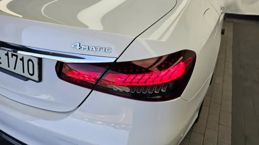 Mercedes-Benz E-Class W213 E350 4MATIC AMG Line 2022 23