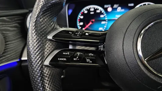 Mercedes-Benz E-Class W213 E350 4MATIC AMG Line 2022 31
