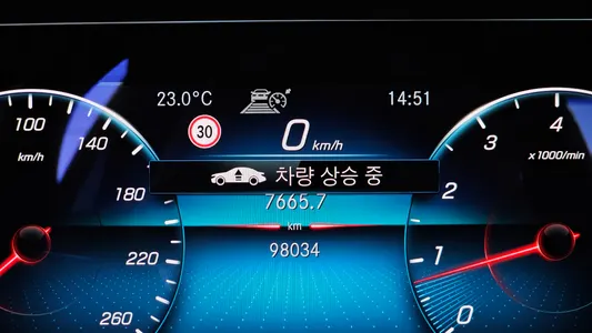 Mercedes-Benz E-Class W213 E350 4MATIC AMG Line 2022 28
