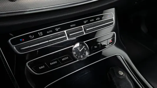 Mercedes-Benz E-Class W213 E300 2019 17
