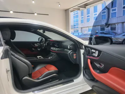 Mercedes-Benz E-Class W213 E220d 2017 10