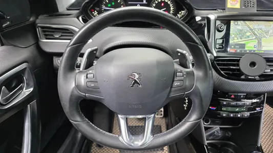 Peugeot 2008 1.6 BlueHDi 2016 13